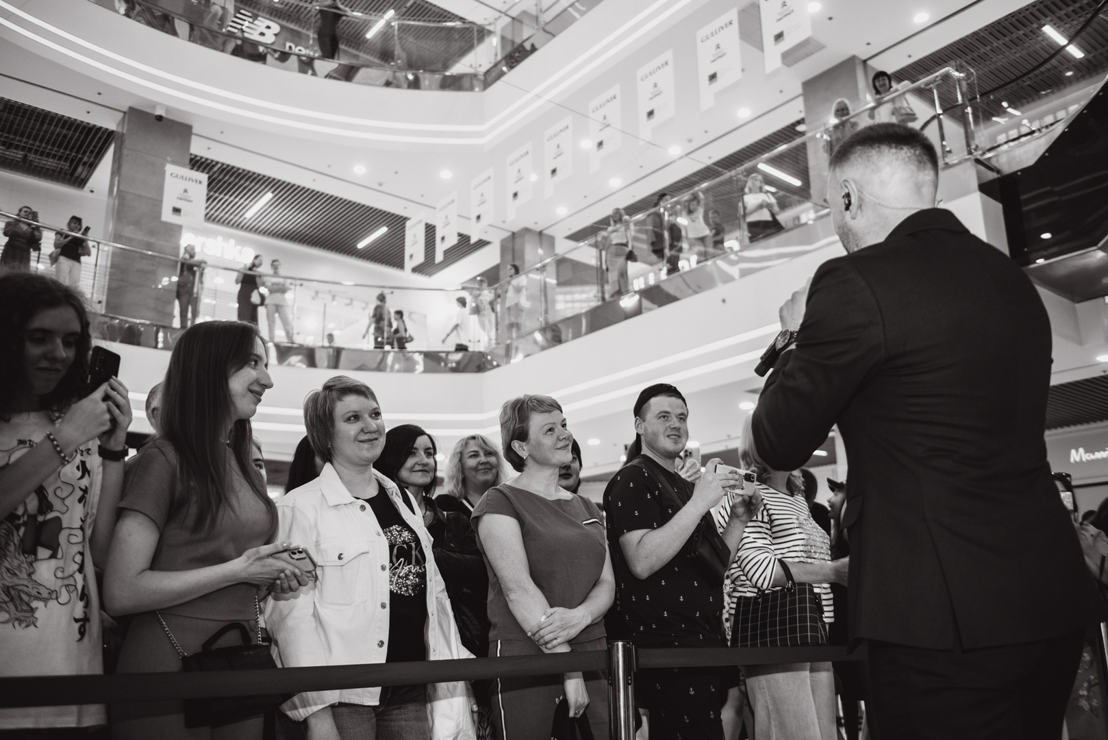 Творча зустріч та автограф-сесію Андрія Кравченка image-4