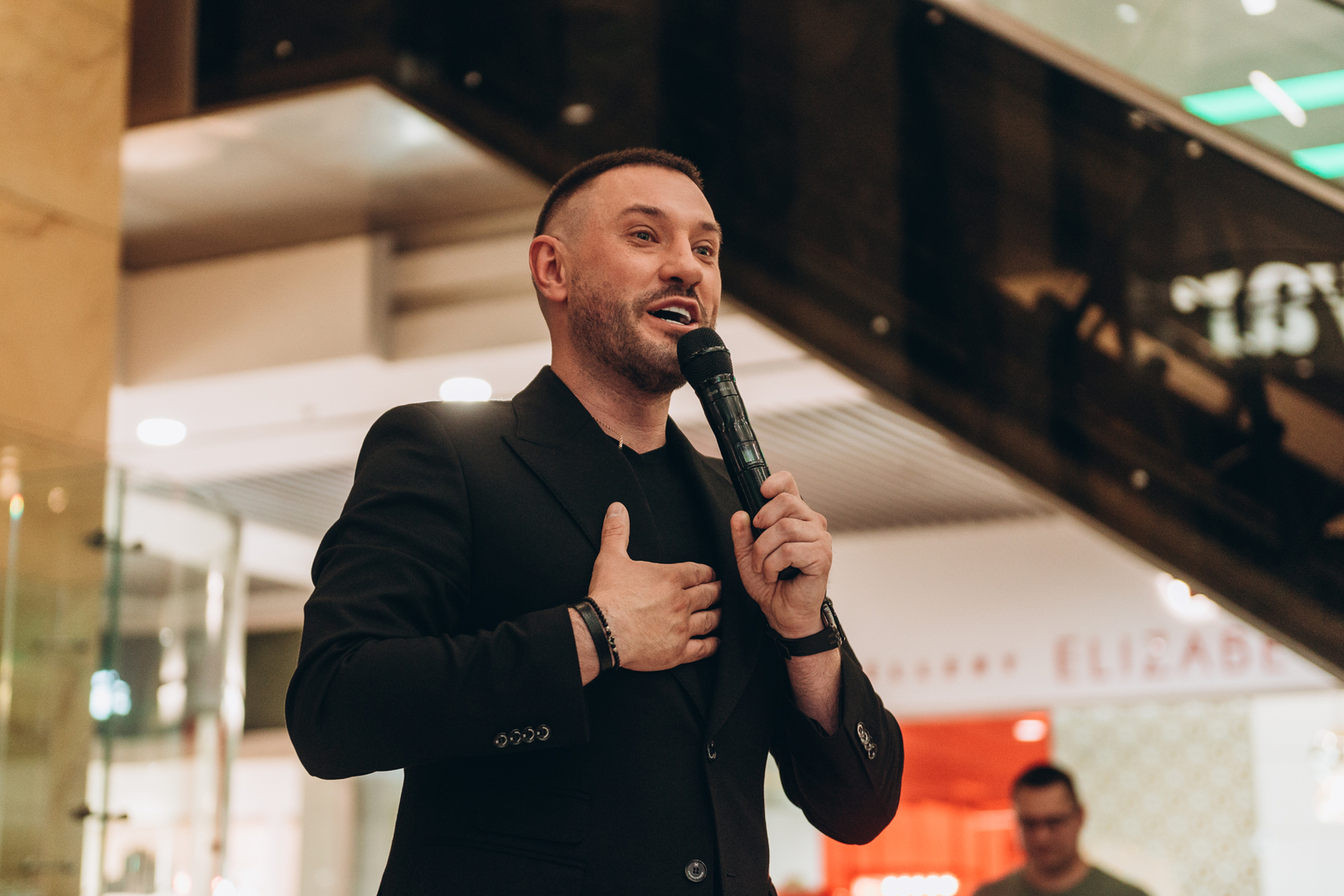 Творча зустріч та автограф-сесію Андрія Кравченка image-12