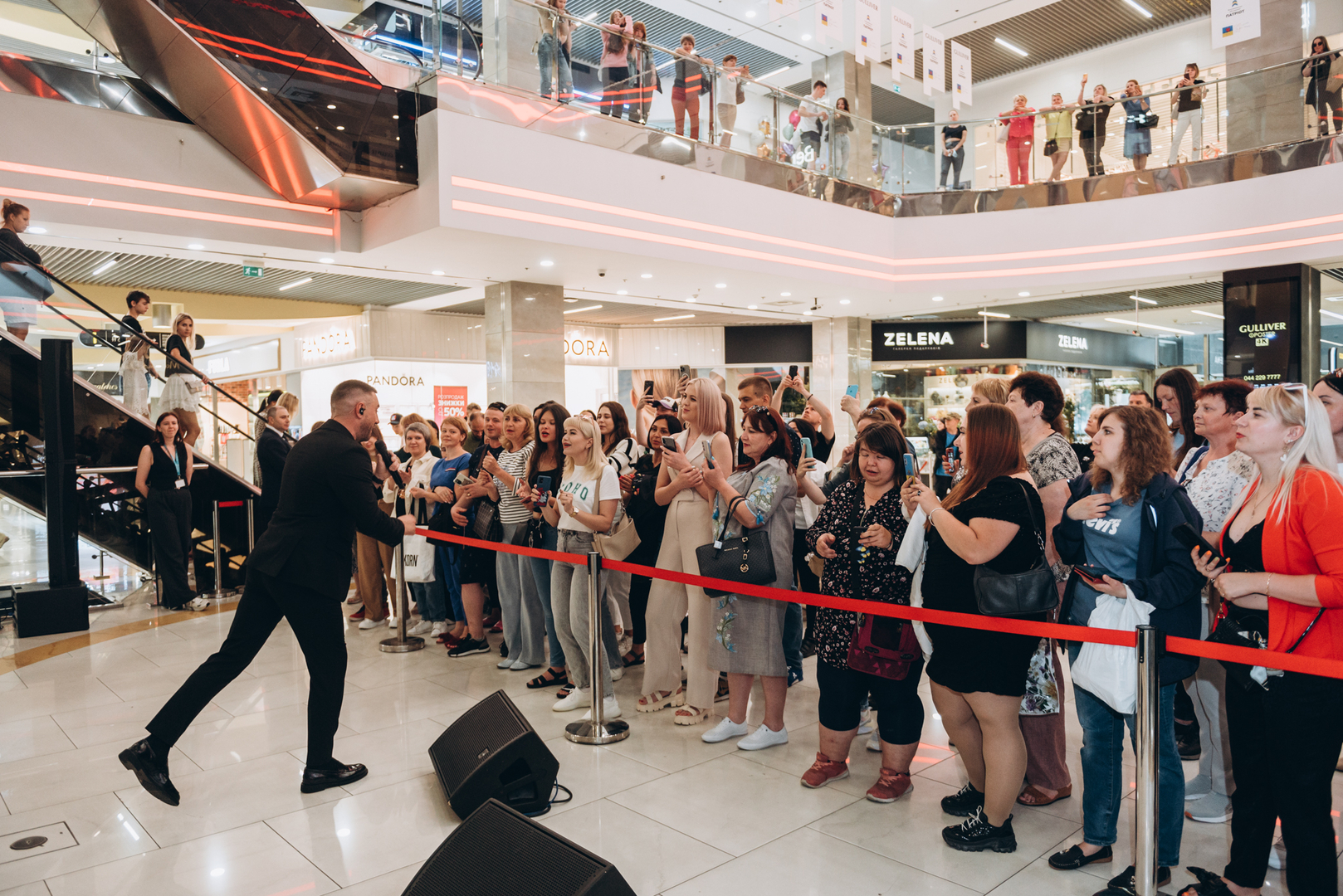 Творча зустріч та автограф-сесію Андрія Кравченка image-27