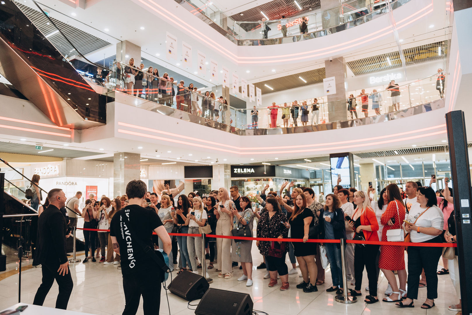 Творча зустріч та автограф-сесію Андрія Кравченка image-28