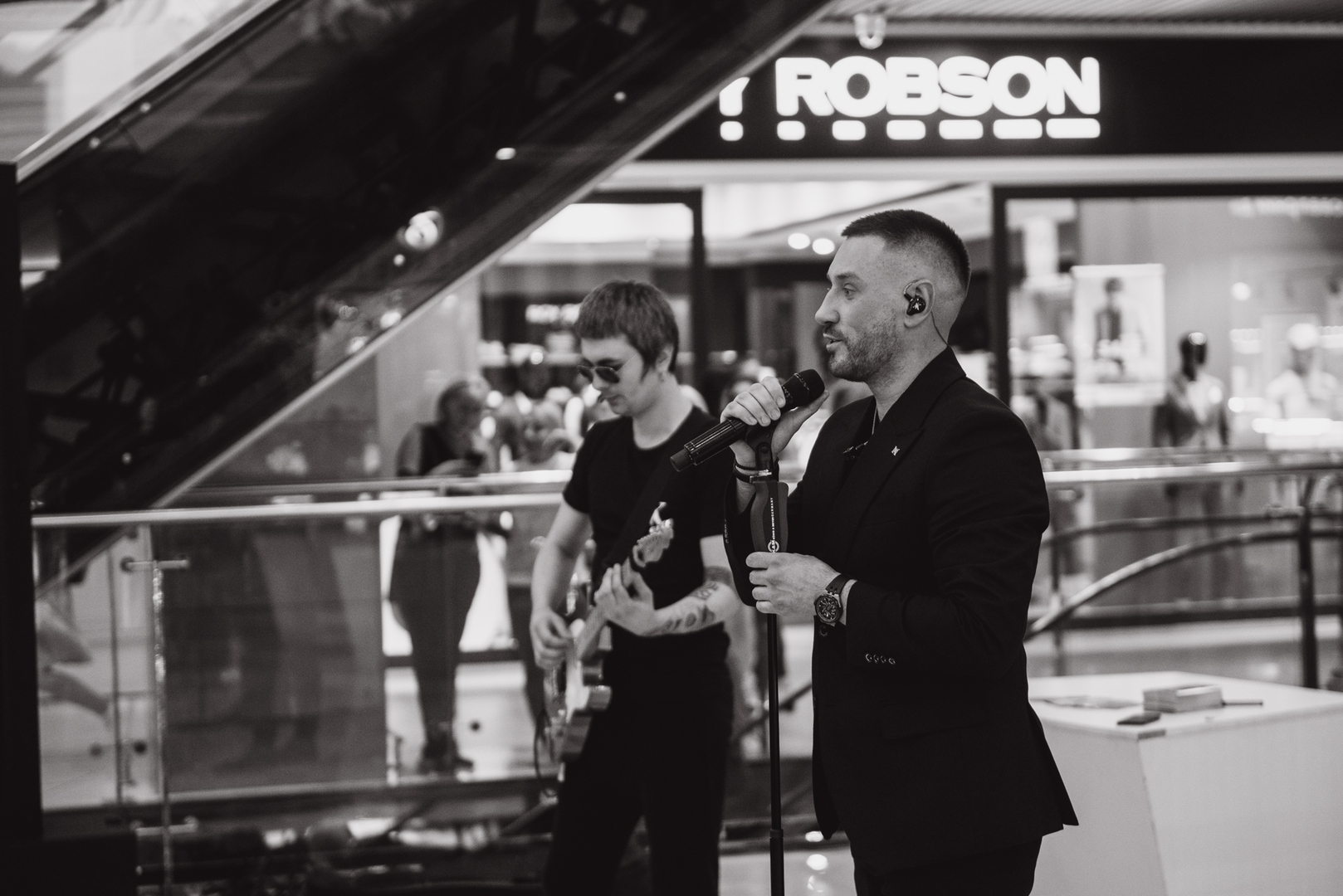 Творча зустріч та автограф-сесію Андрія Кравченка image-33