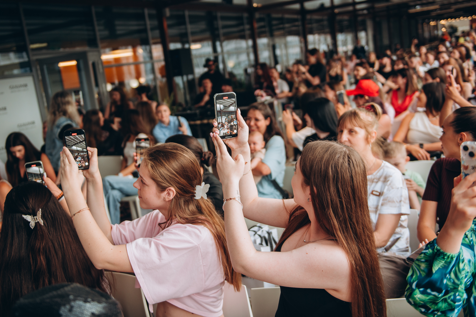 Тераса Talk з Тетяною Парфільєвою, MamaRika та Alena Omargalieva  image-38