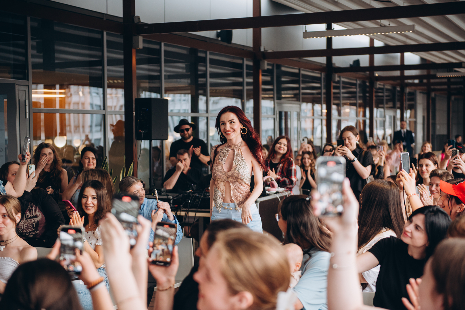 Тераса Talk з Тетяною Парфільєвою, MamaRika та Alena Omargalieva  image-42