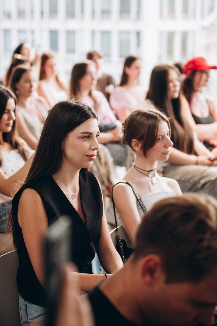 Тераса Talk з Тетяною Парфільєвою, MamaRika та Alena Omargalieva  image-70