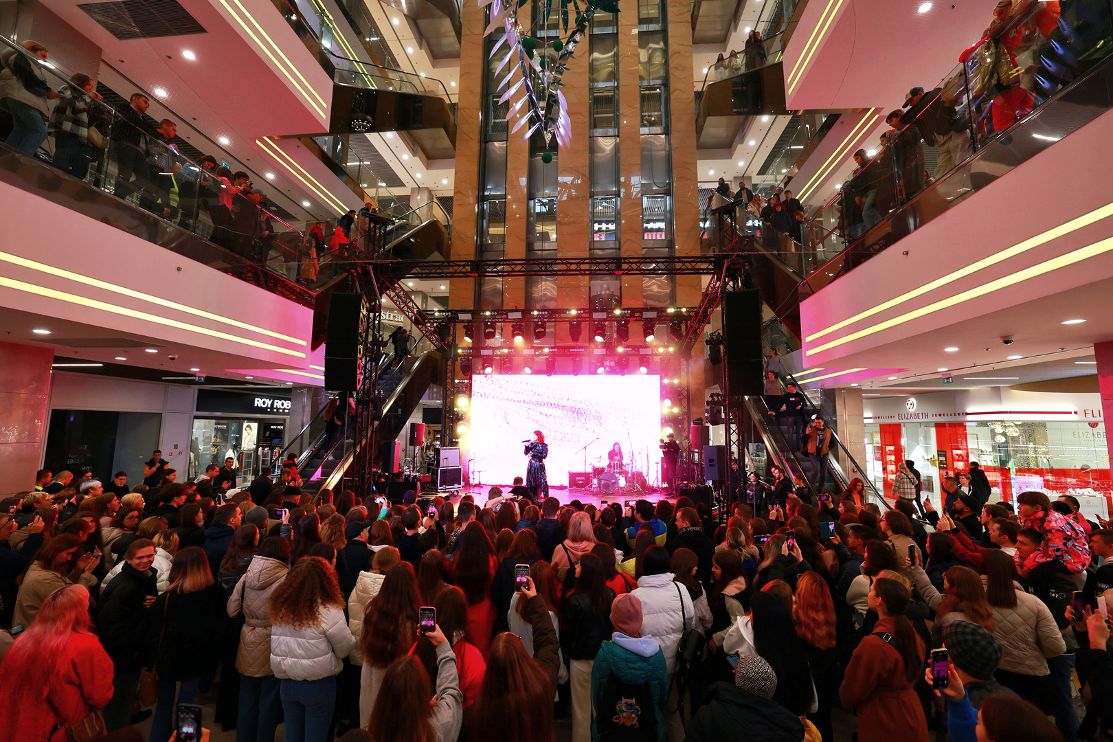  День Рождения ТРЦ Gulliver 2023 (1 часть) image-11