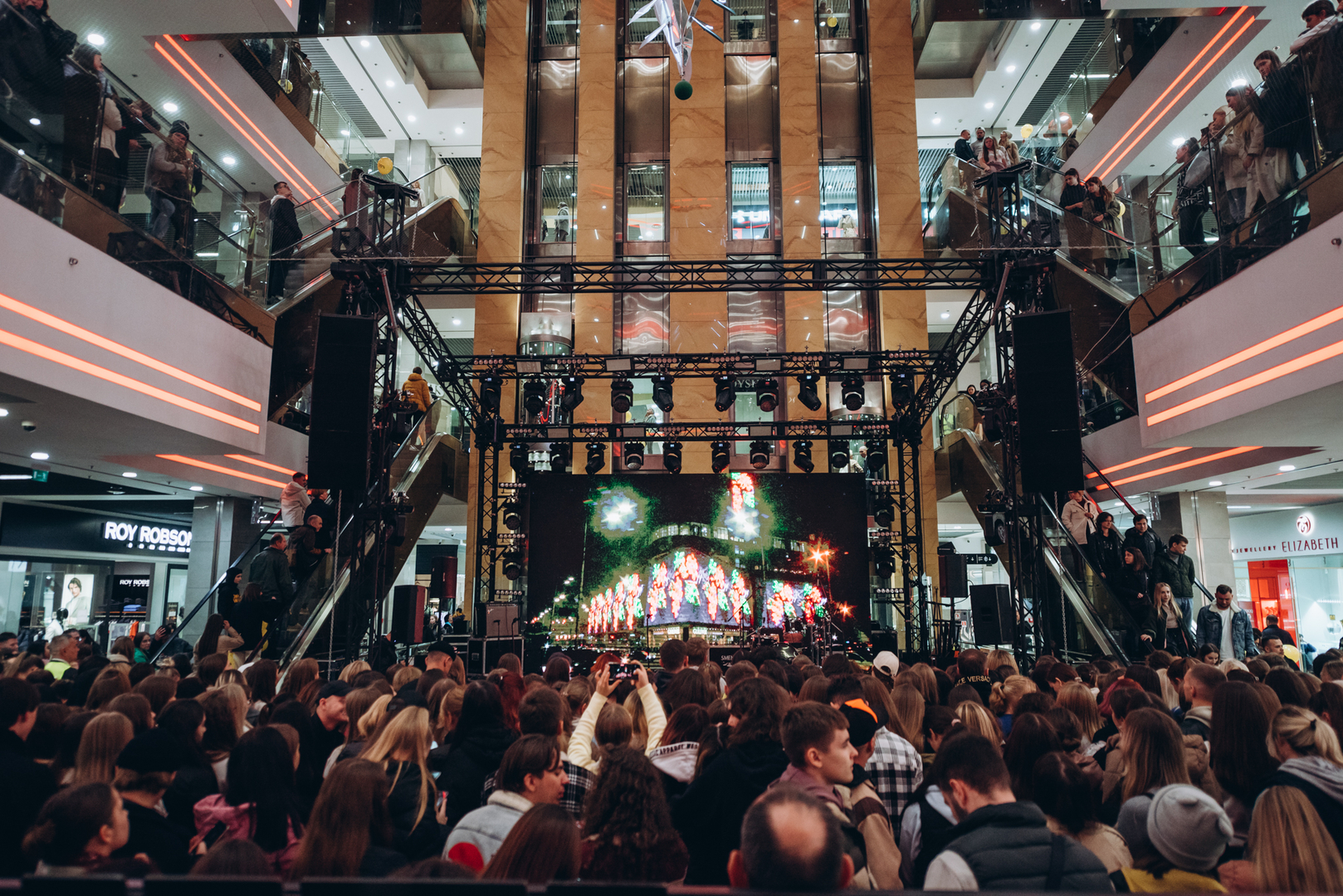  День Народження ТРЦ Gulliver 2023 (2 частина) image-392