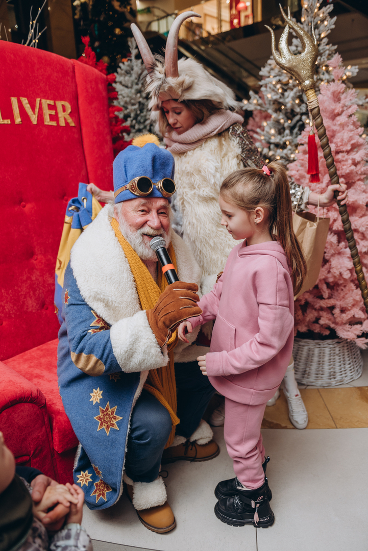 Теплі покази S Миколая в укритті image-2