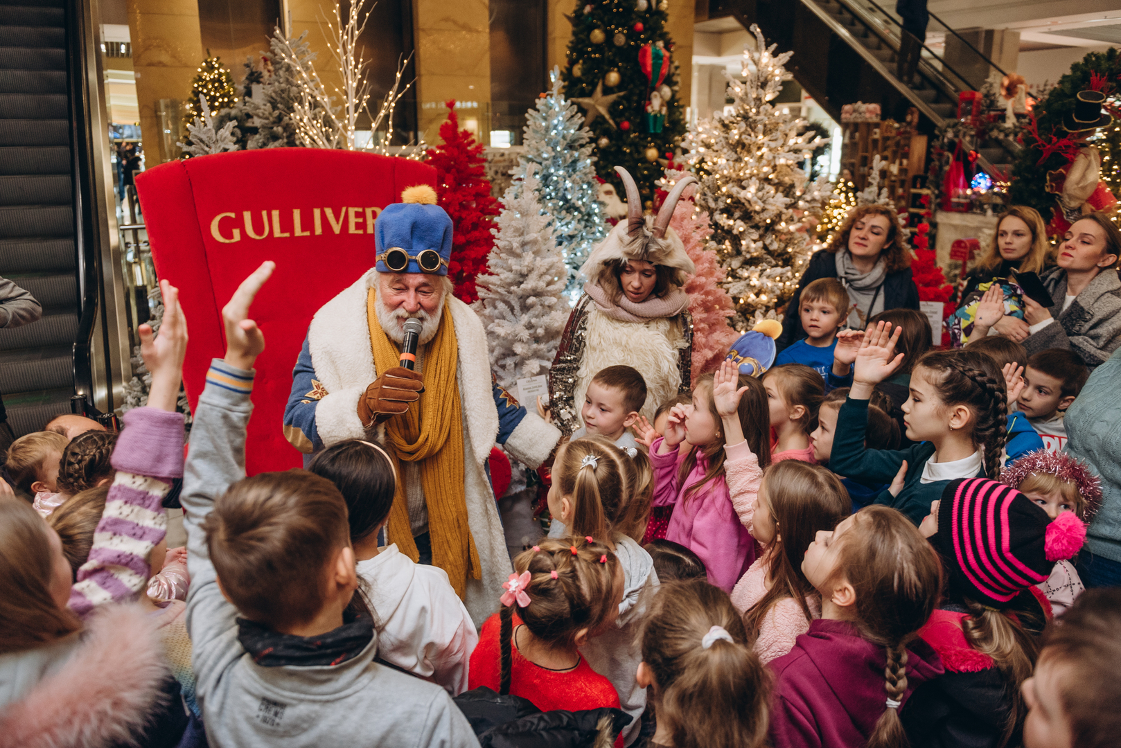 Теплі покази S Миколая в укритті image-16