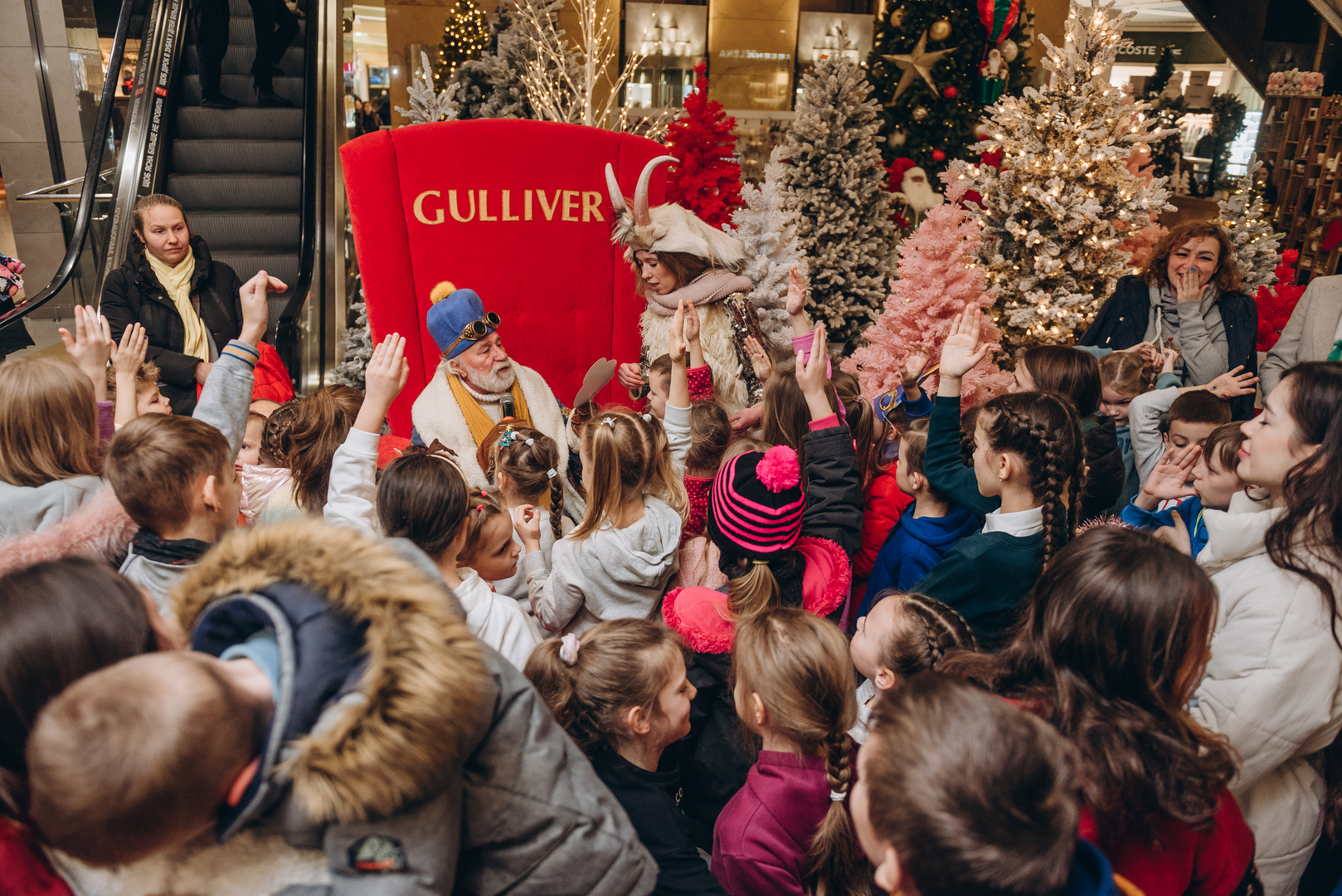 Теплі покази S Миколая в укритті image-17