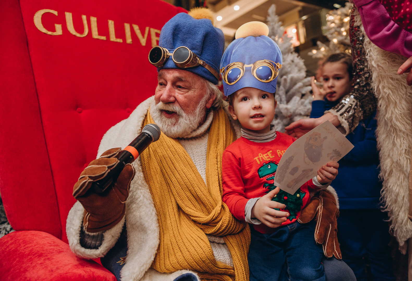 Теплі покази S Миколая в укритті image-21