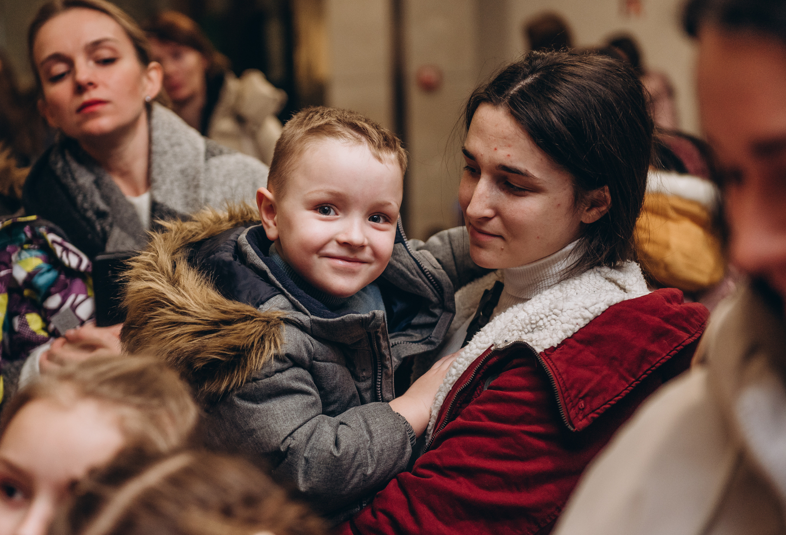 Теплі покази S Миколая в укритті image-24