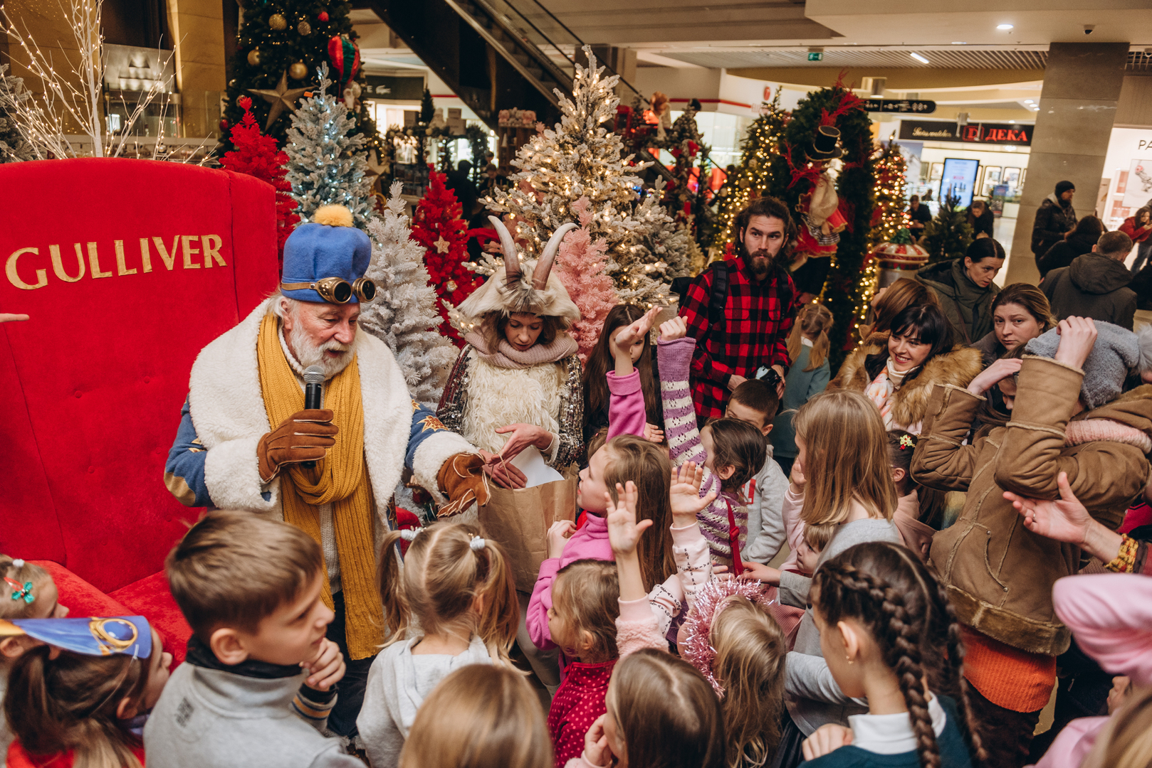 Теплі покази S Миколая в укритті image-29