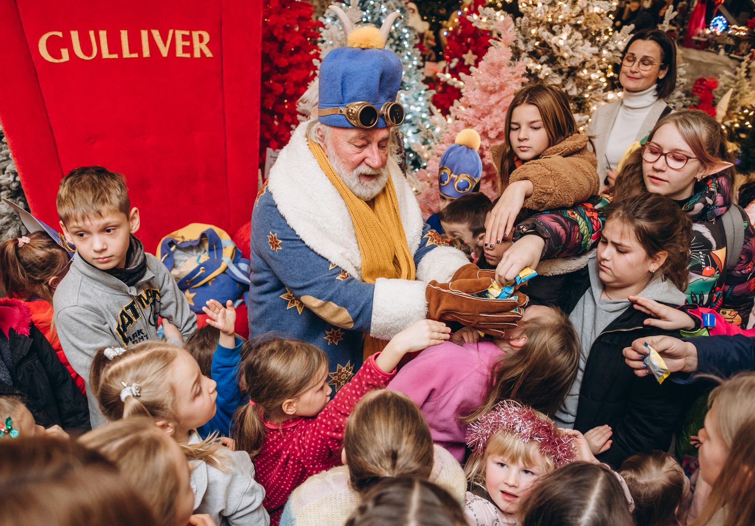 Теплі покази S Миколая в укритті image-41