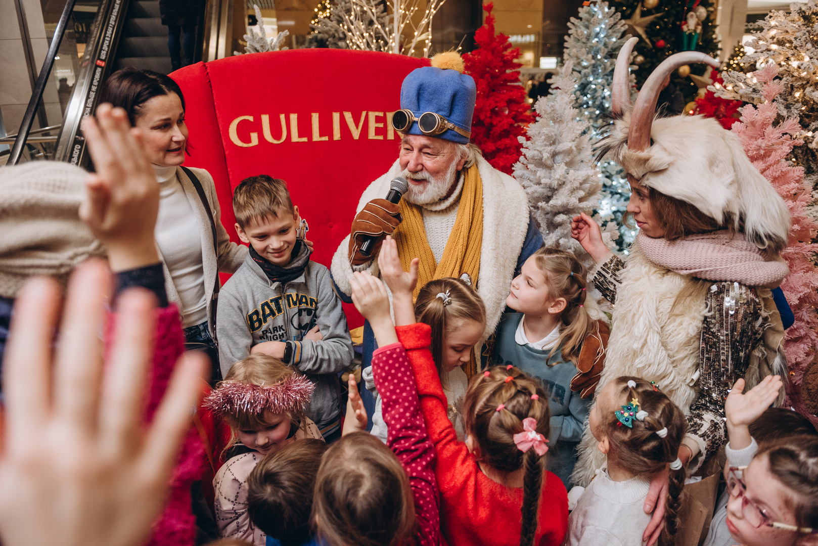 Теплі покази S Миколая в укритті image-47