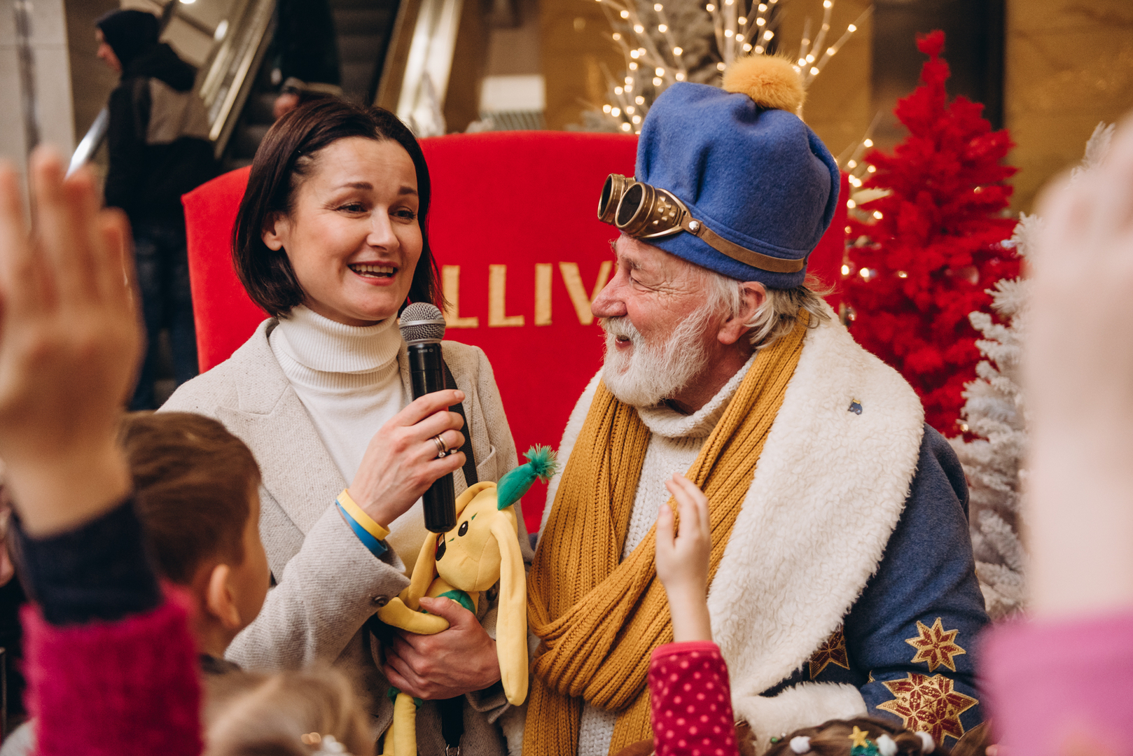 Теплі покази S Миколая в укритті image-51