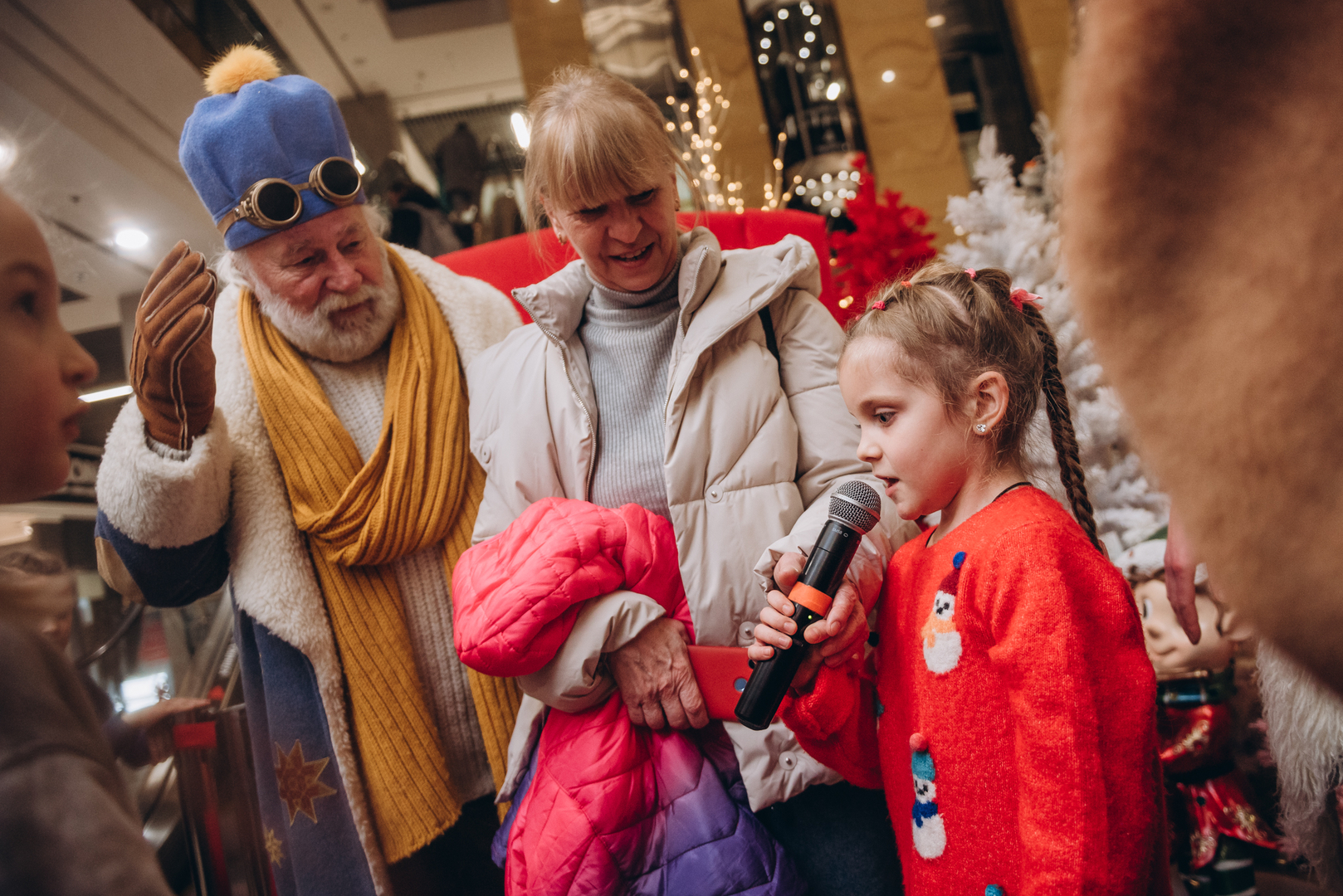 Теплі покази S Миколая в укритті image-58