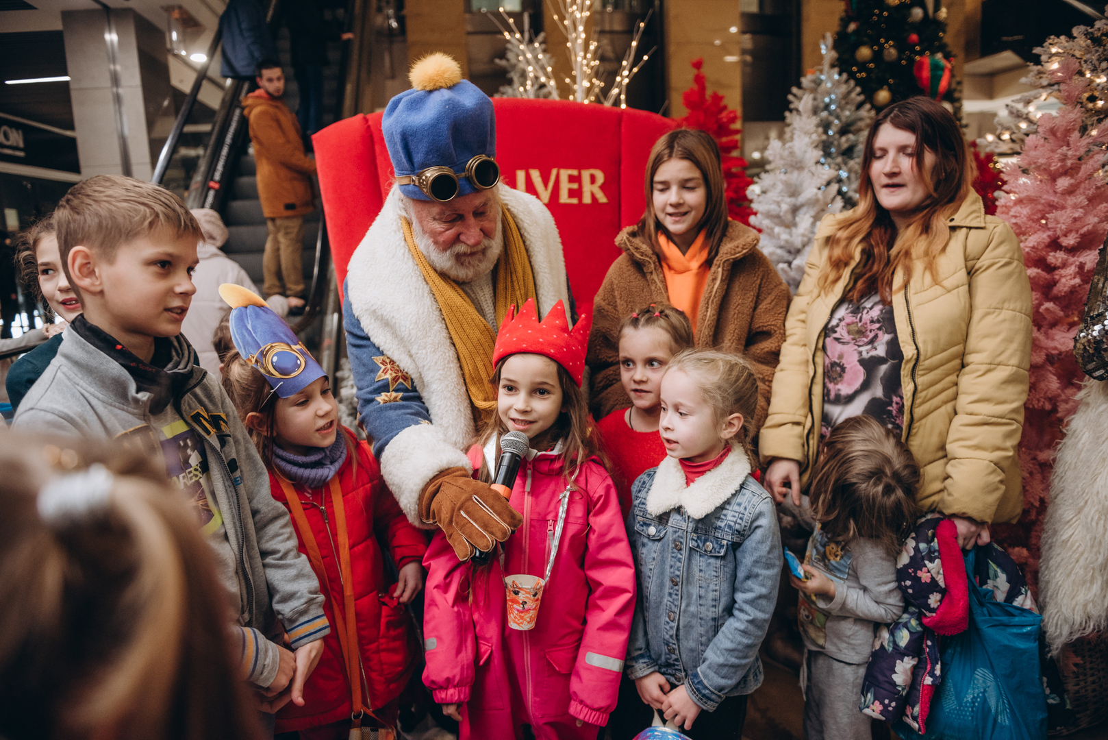 Теплі покази S Миколая в укритті image-59