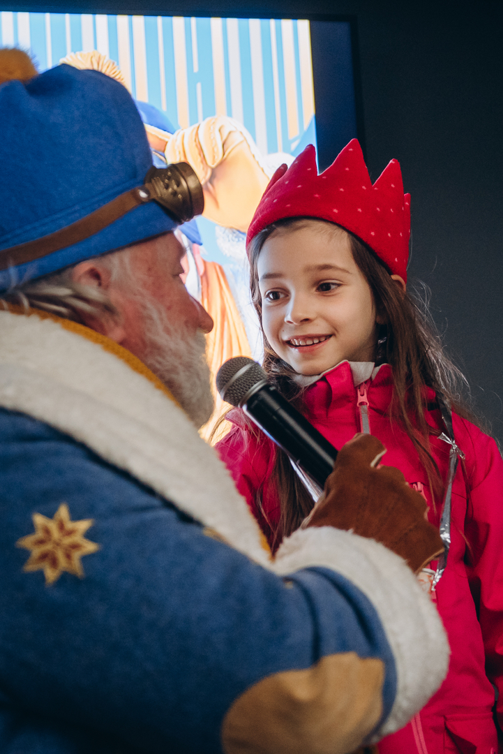 Теплі покази S Миколая в укритті image-75