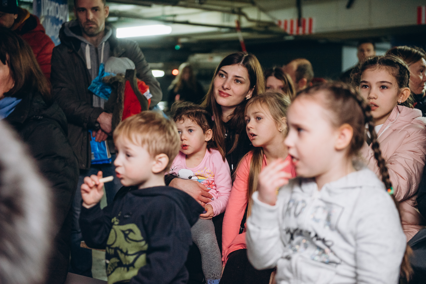 Теплі покази S Миколая в укритті image-76