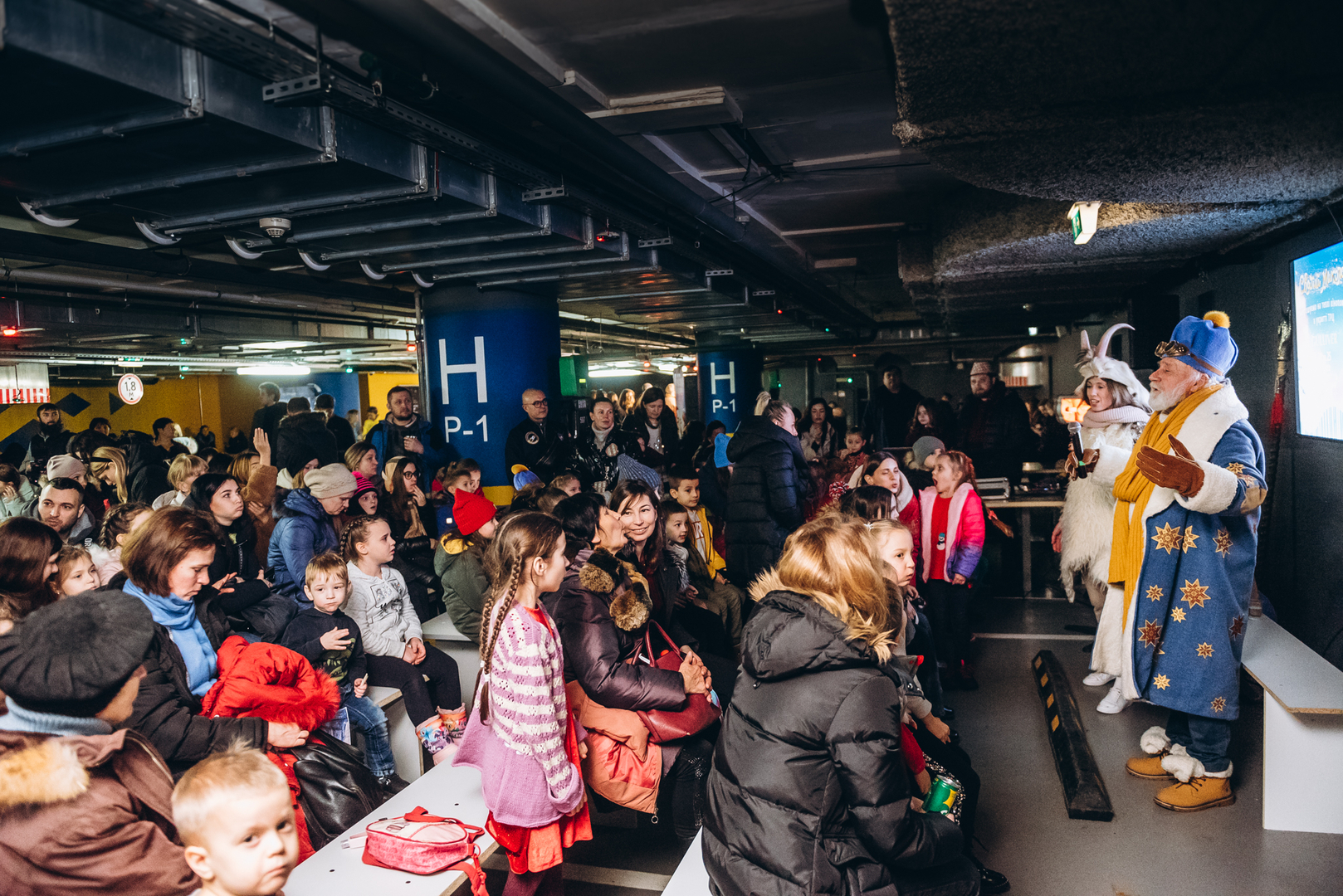 Теплі покази S Миколая в укритті image-78