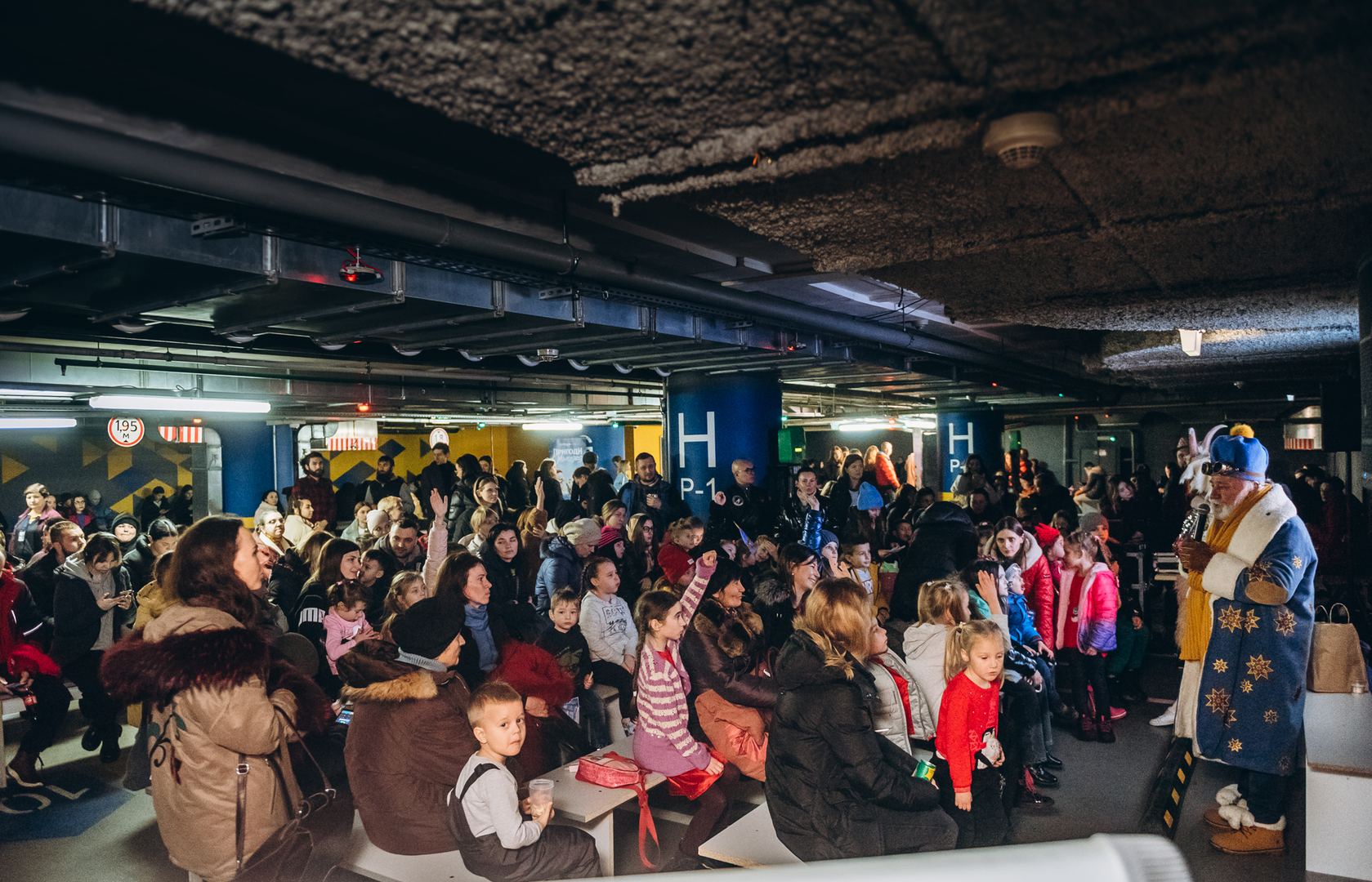 Теплі покази S Миколая в укритті image-79