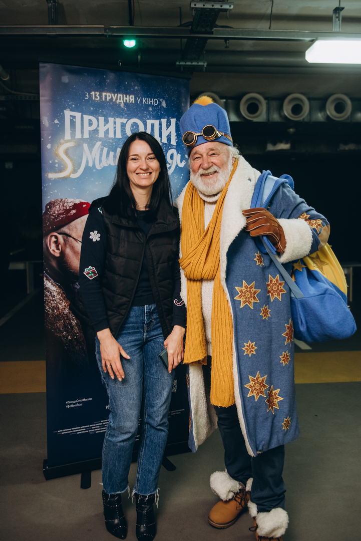 Теплі покази S Миколая в укритті image-91