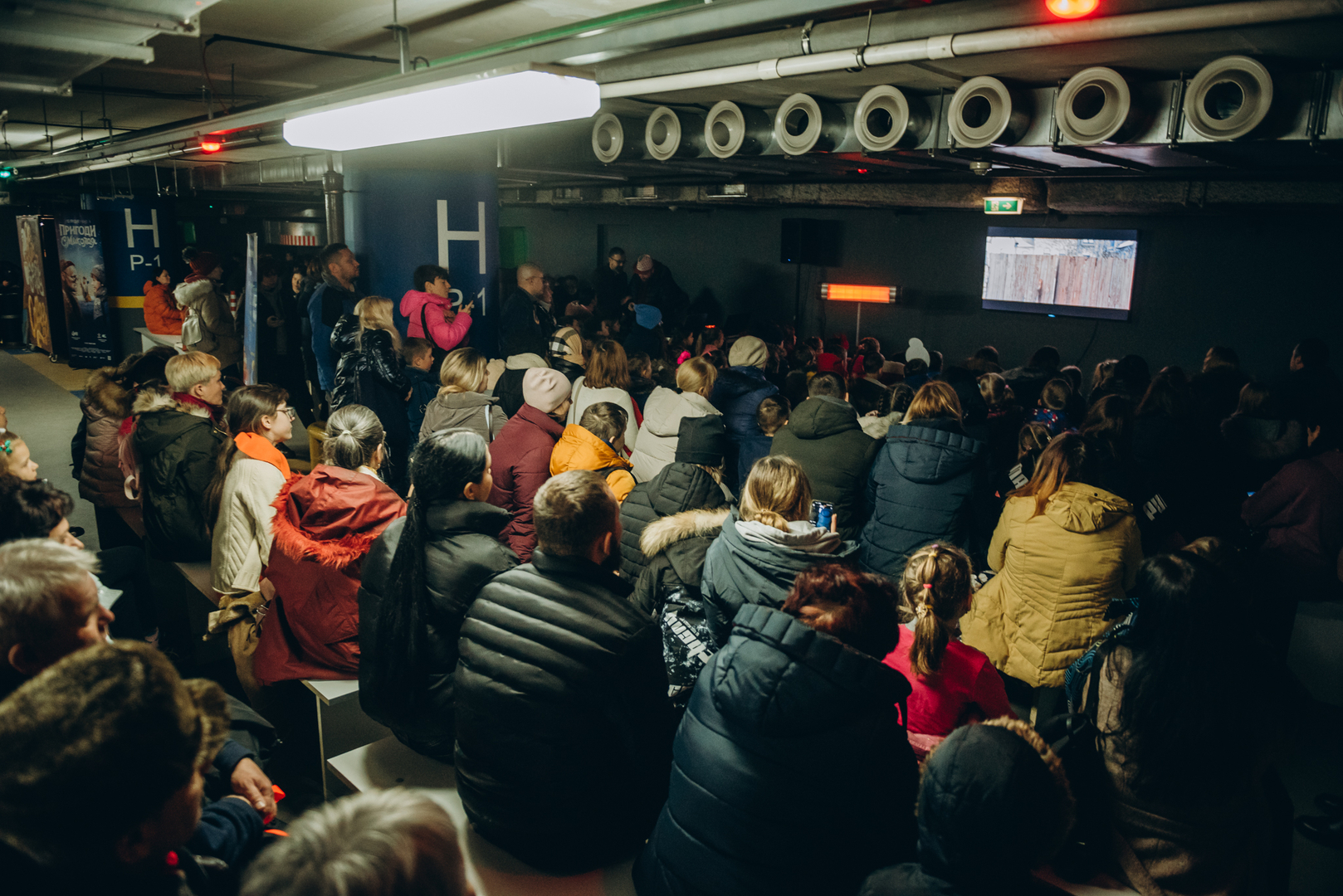 Теплі покази S Миколая в укритті image-104