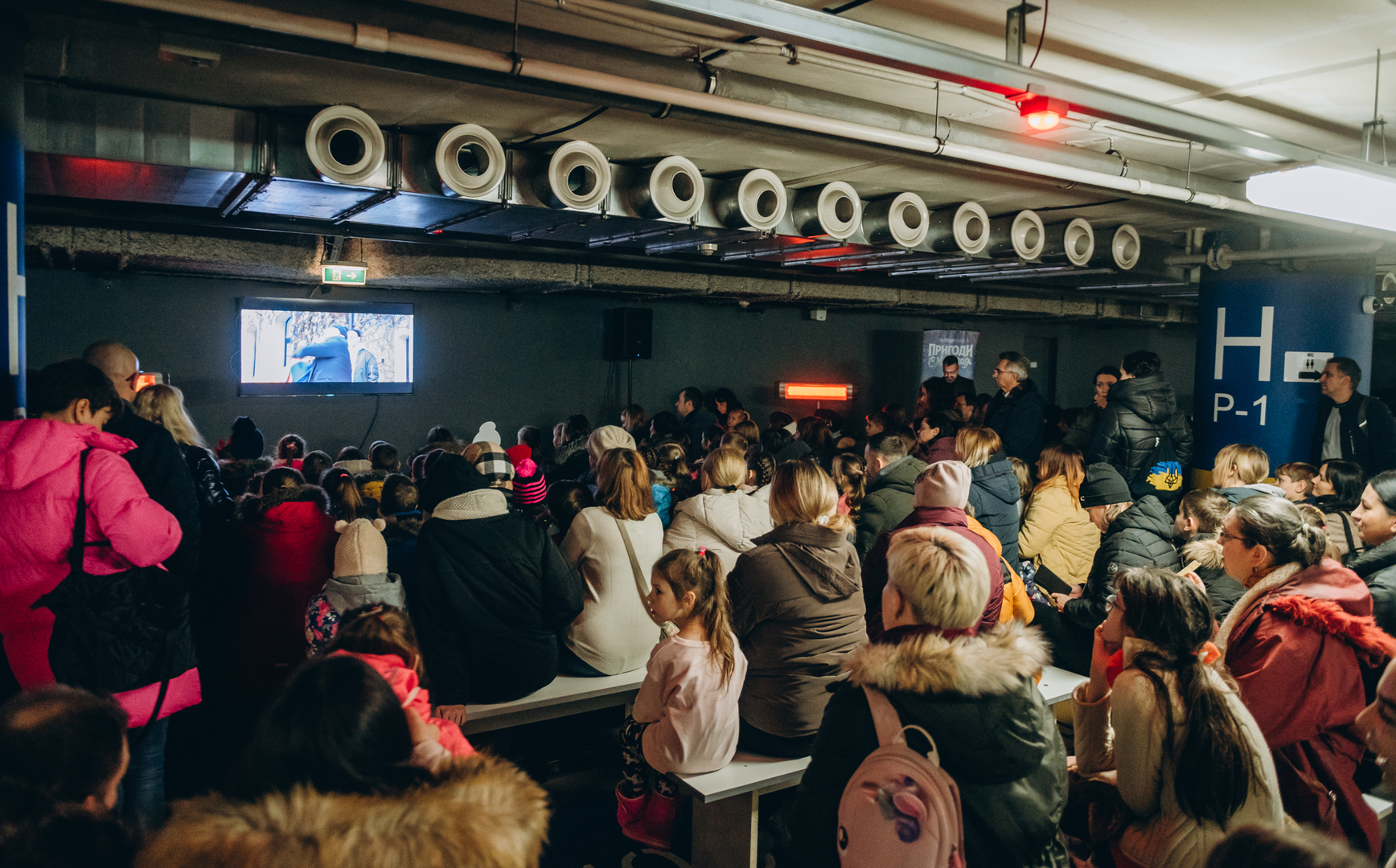 Теплі покази S Миколая в укритті image-106