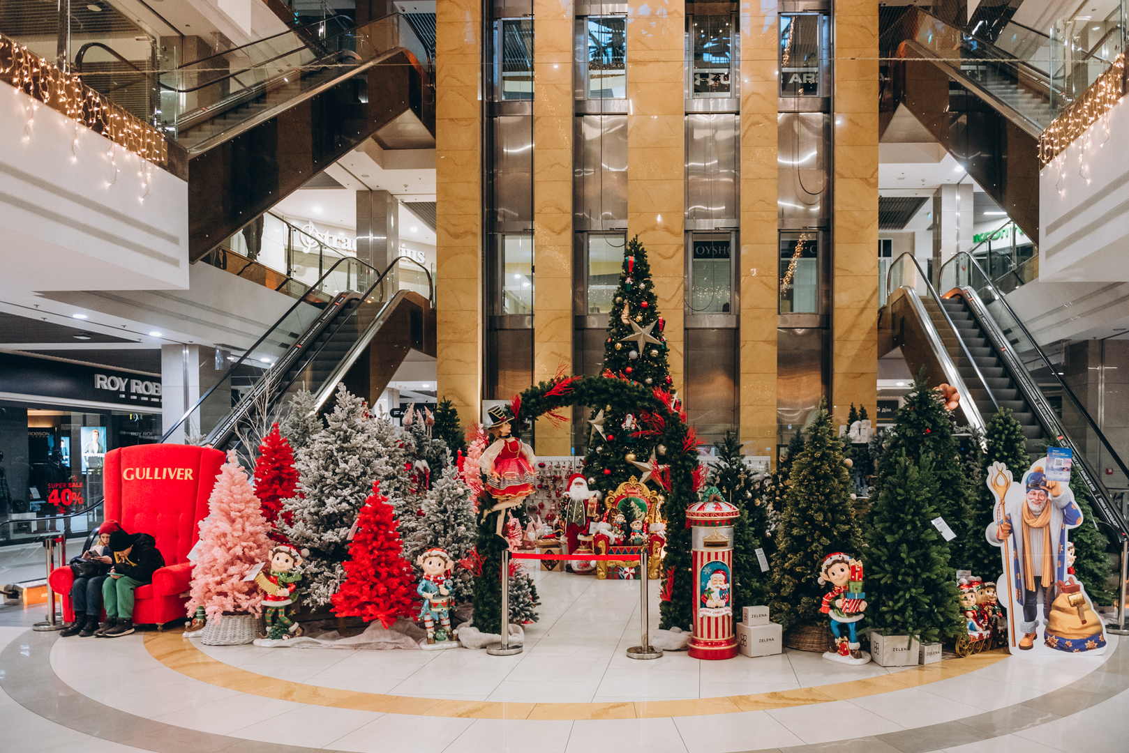 Теплі покази S Миколая в укритті image-107