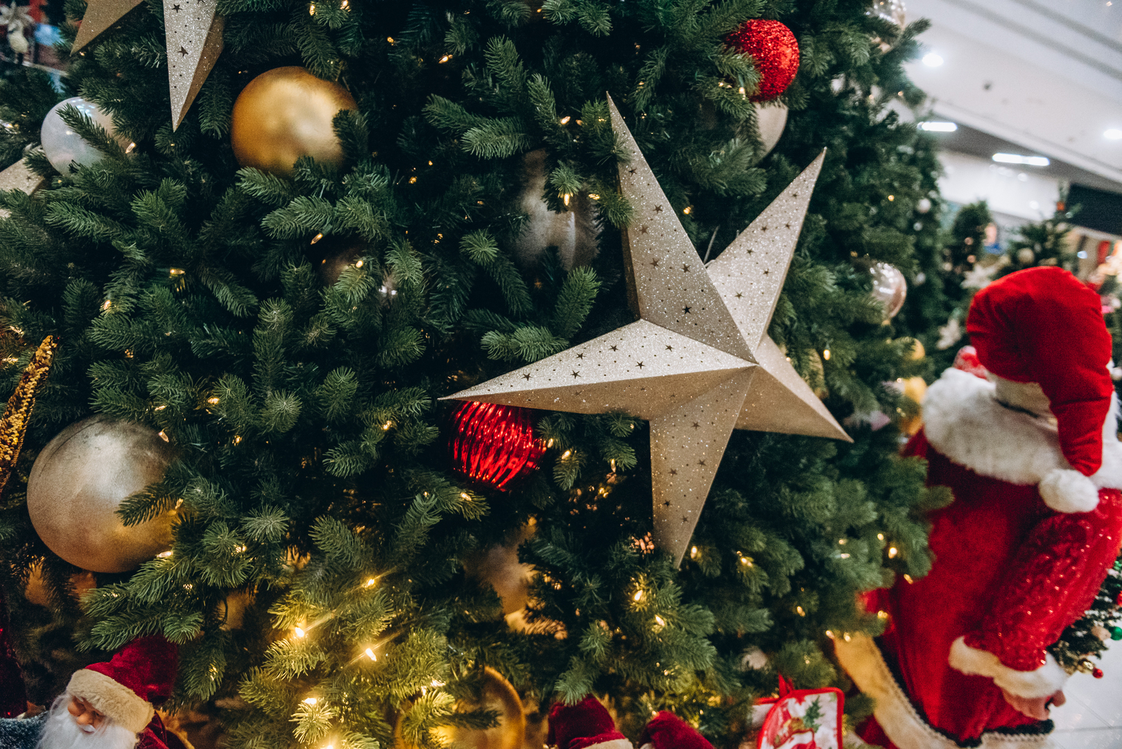 Теплі покази S Миколая в укритті image-113