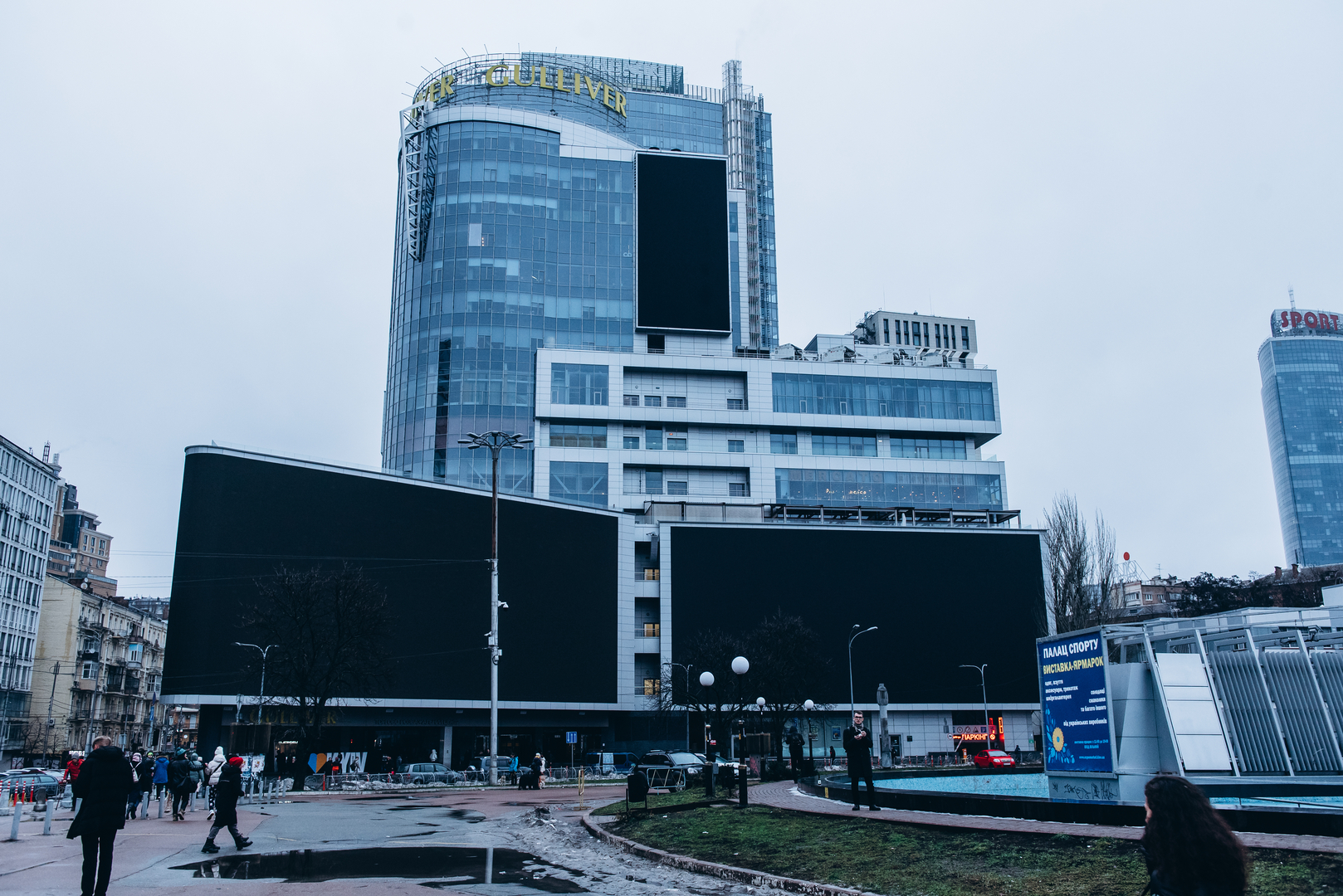 Теплі покази S Миколая в укритті image-120