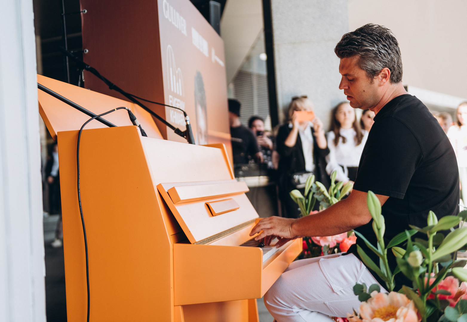 Піаніно до Дня Києва, виступ Євгена Хмари image-50