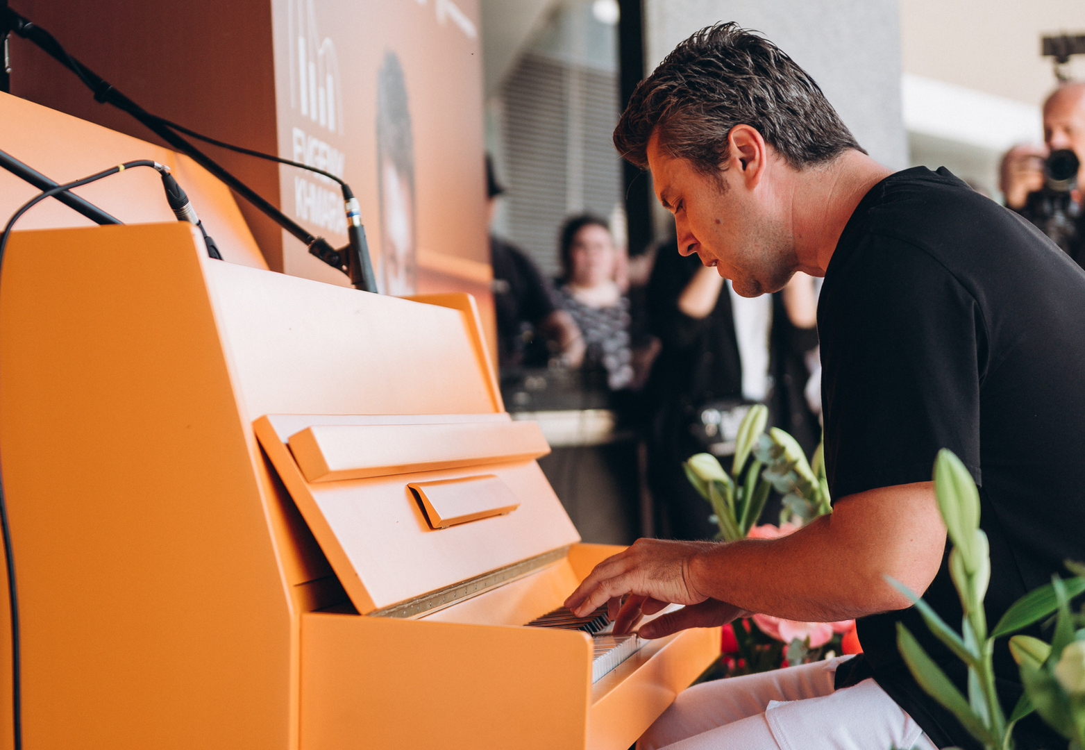 Піаніно до Дня Києва, виступ Євгена Хмари image-51