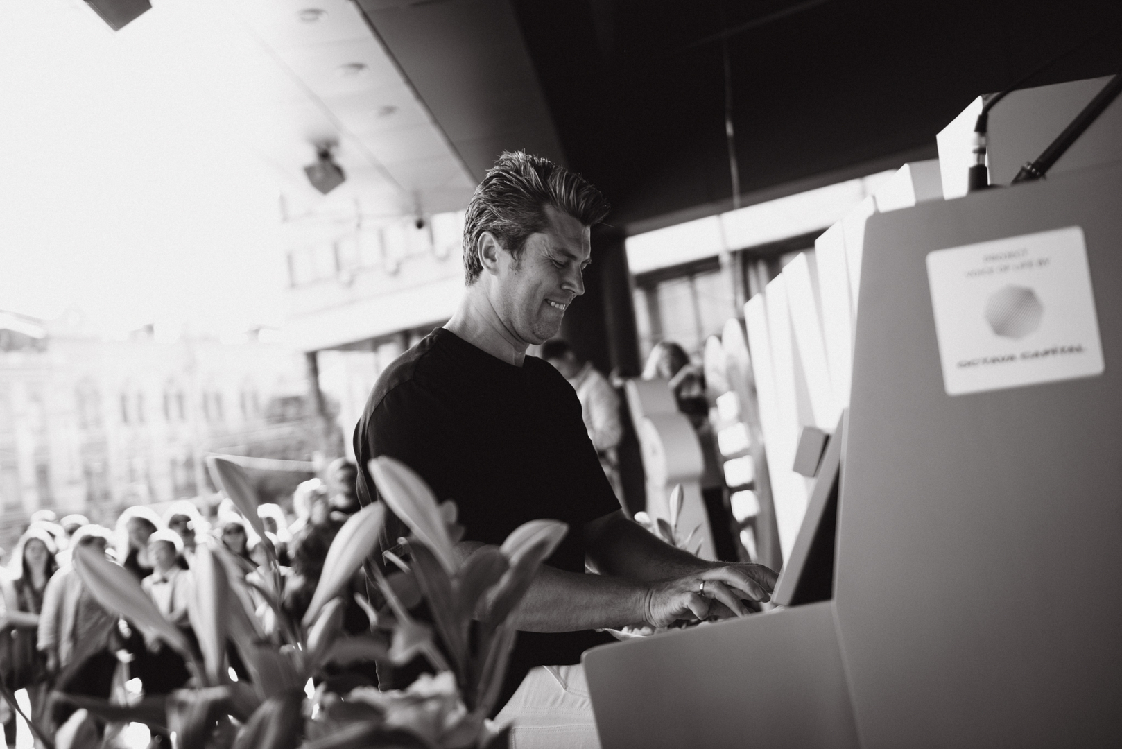 Піаніно до Дня Києва, виступ Євгена Хмари image-52