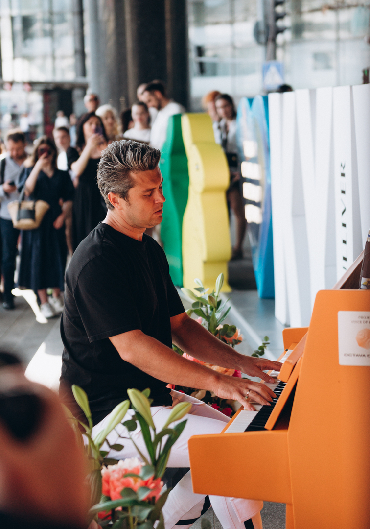 Піаніно до Дня Києва, виступ Євгена Хмари image-62