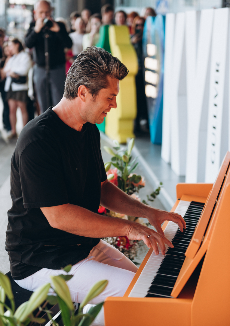 Піаніно до Дня Києва, виступ Євгена Хмари image-63