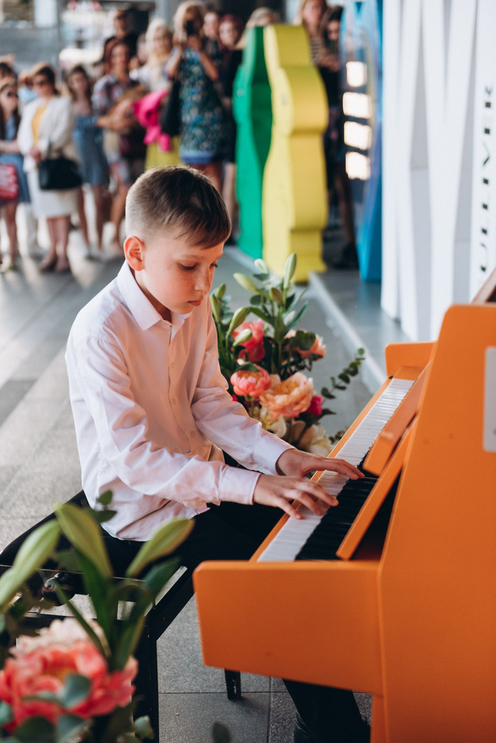 Піаніно до Дня Києва, виступ Євгена Хмари image-72