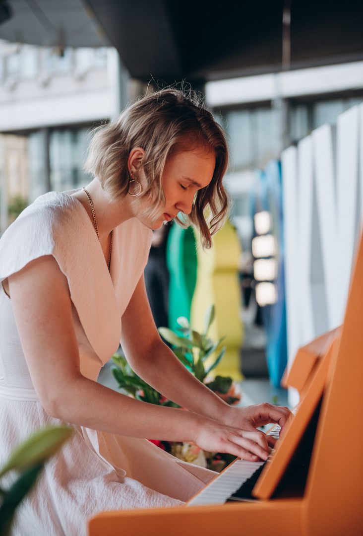 Піаніно до Дня Києва, виступ Євгена Хмари image-91