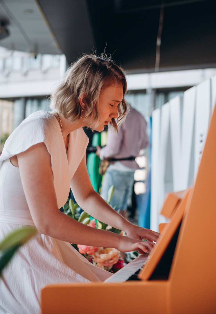 Піаніно до Дня Києва, виступ Євгена Хмари image-96