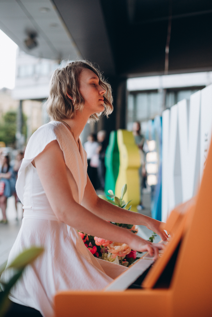 Піаніно до Дня Києва, виступ Євгена Хмари image-103