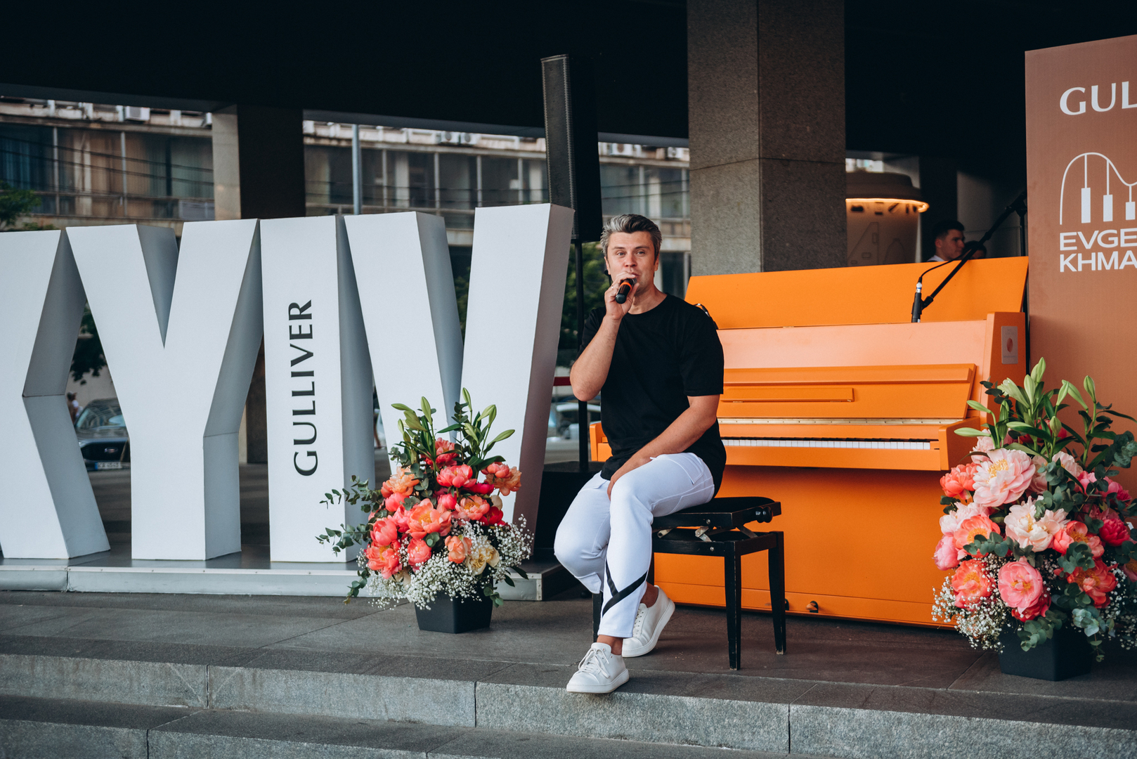 Піаніно до Дня Києва, виступ Євгена Хмари image-122