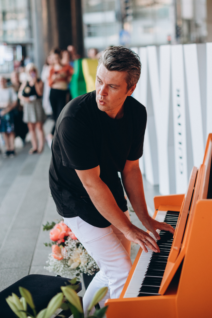 Піаніно до Дня Києва, виступ Євгена Хмари image-124