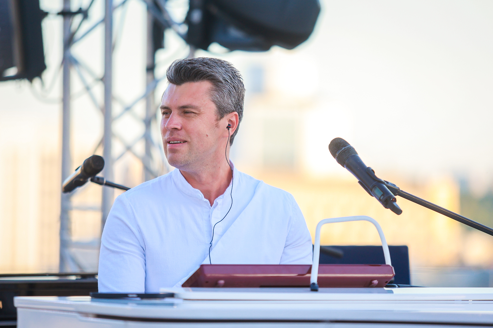 Євген Хмара на даху Gulliver image-0