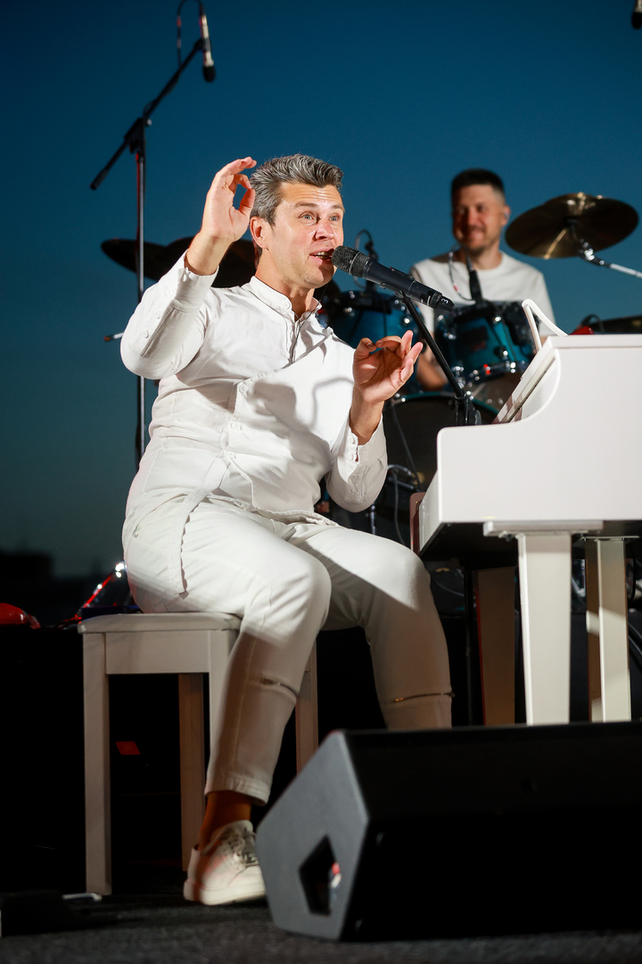 Євген Хмара на даху Gulliver image-17