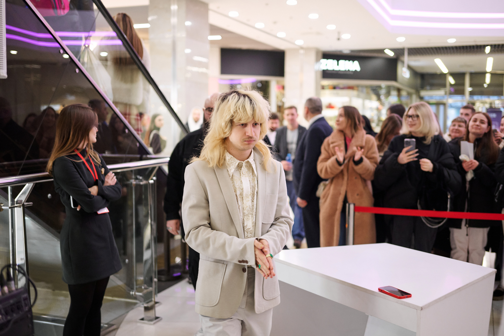 Автограф-сесія з акторами фільму &quot;Песики&quot; image-4