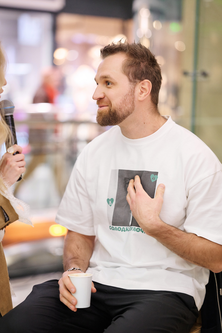 Автограф-сесія з акторами фільму &quot;Песики&quot; image-6