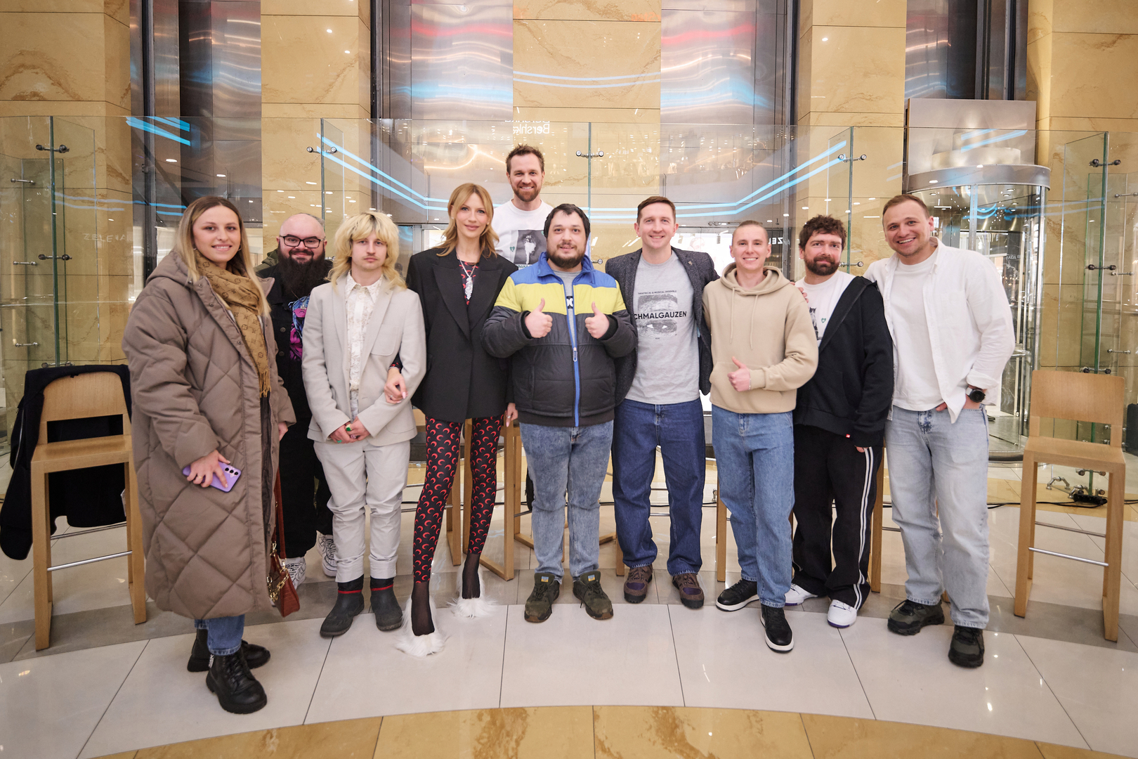 Автограф-сесія з акторами фільму &quot;Песики&quot; image-47