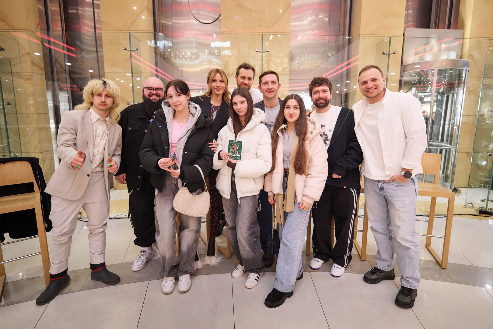 Автограф-сесія з акторами фільму &quot;Песики&quot; image-59