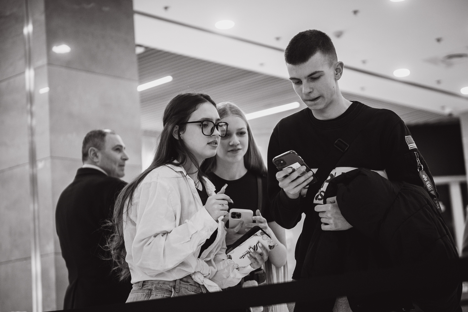 &quot;Весна у Gulliver – час святкувати!&quot; за участі: Єгора Андрюшина, Насті Цимбалару, Олени Тополі та Валентини Олеярник та розіграш від TOUS  image-8