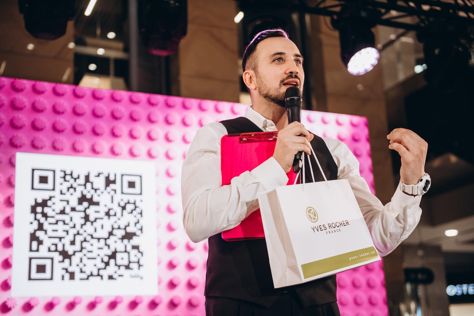 &quot;Весна у Gulliver – час святкувати!&quot; за участі: Єгора Андрюшина, Насті Цимбалару, Олени Тополі та Валентини Олеярник та розіграш від TOUS  image-11